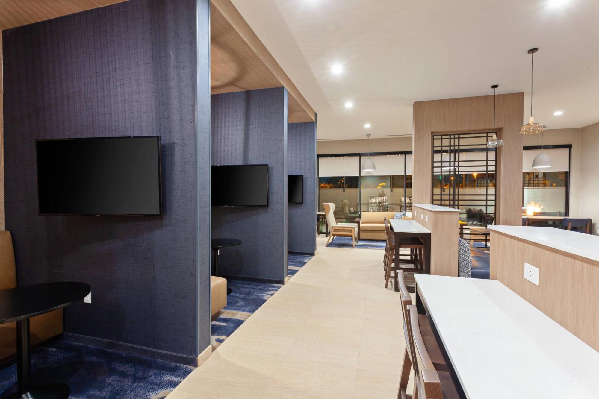 Towneplace Suites By Marriott San Diego Central Exterior photo