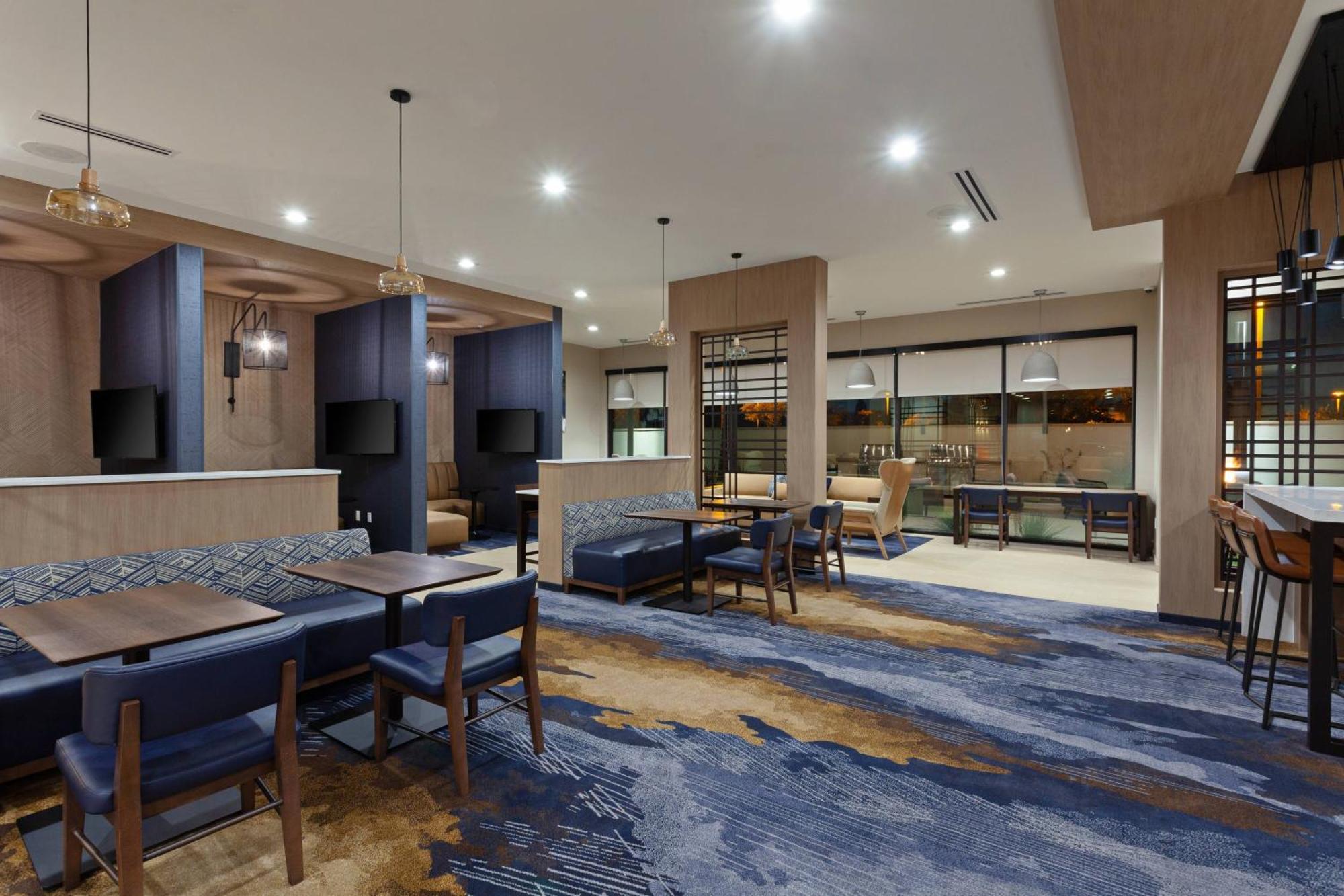 Towneplace Suites By Marriott San Diego Central Exterior photo